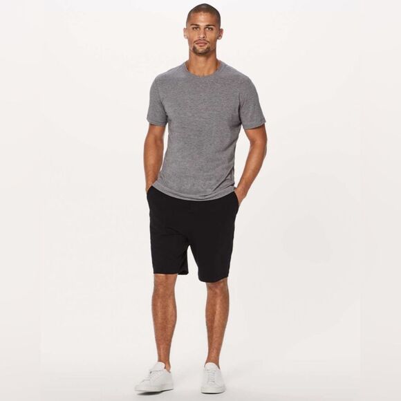 Lululemon Connector Short in Black size Medium - Picture 1 of 10